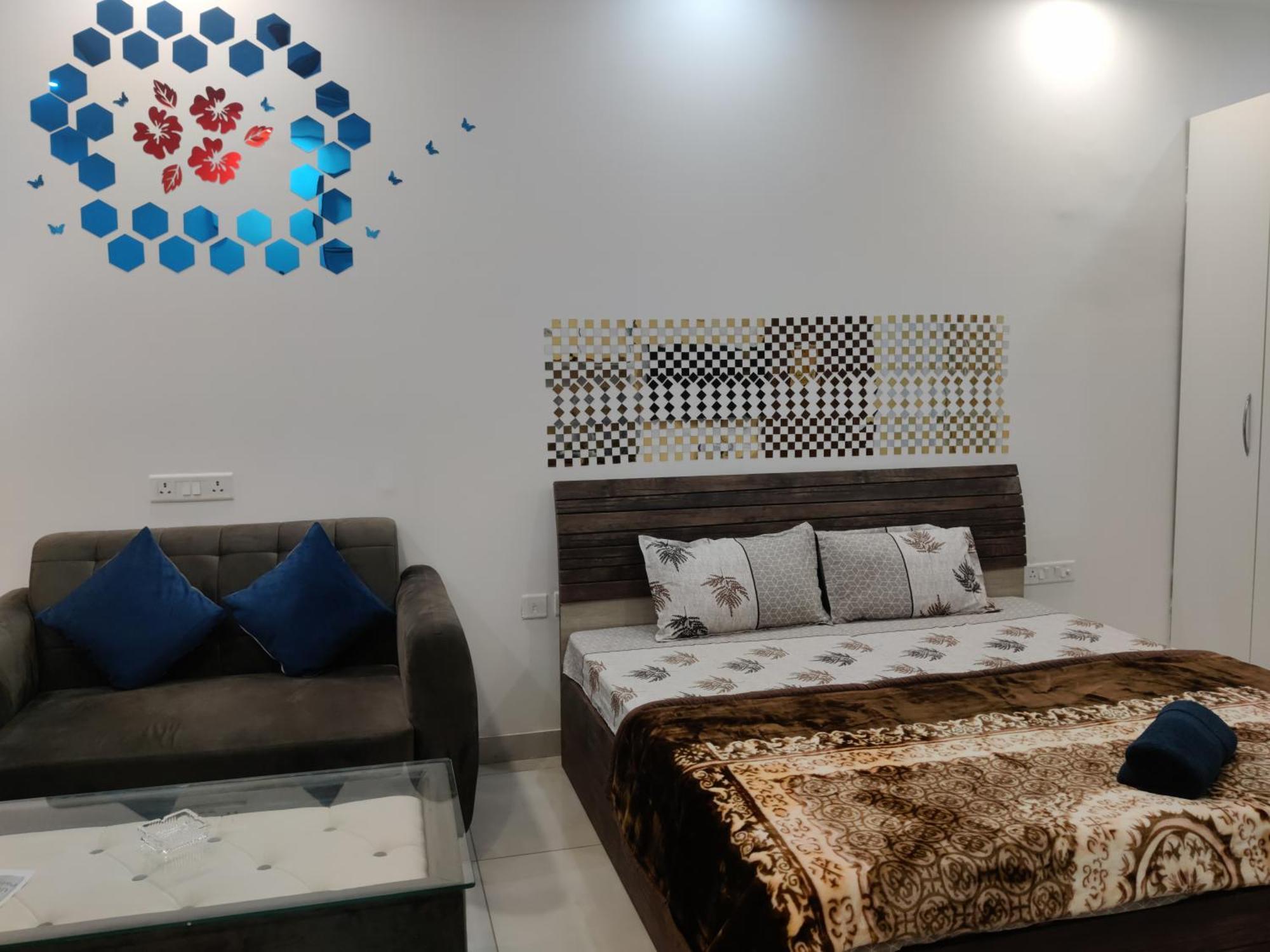 The Forest Stays-Luxury Studio Apartment In Νόιντα Εξωτερικό φωτογραφία